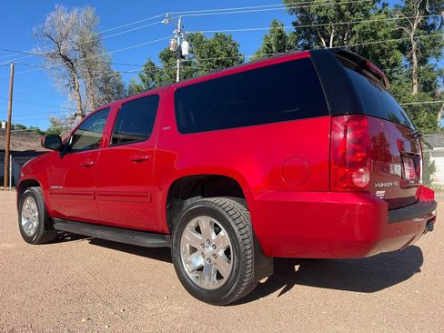 Used 2013 GMC Yukon XL SLT w/ SLT-2 Equipment Package AWD/4WD image 5