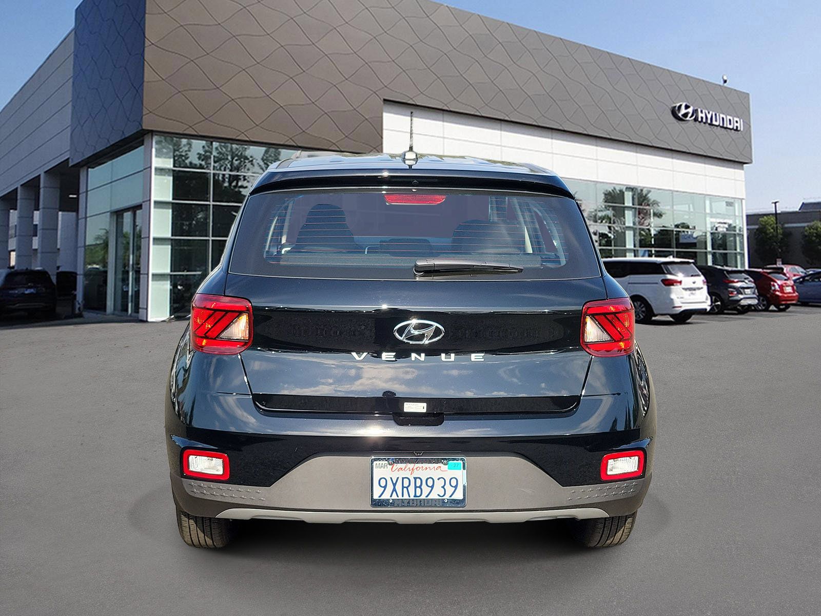 Certified 2026 Hyundai Venue SE FWD image 4