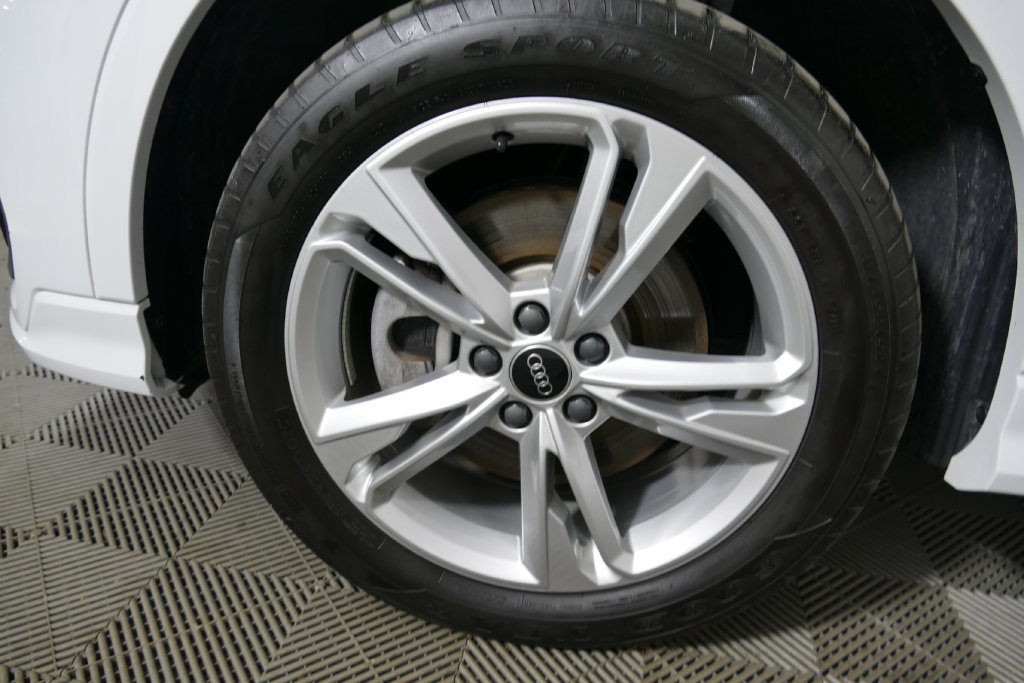 Used 2023 Audi Q3 2.0T Premium Plus w/ Premium Plus Package AWD/4WD image 9