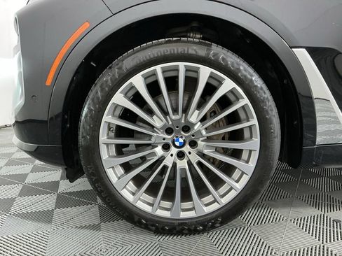 Certified 2024 BMW X7 xDrive40i w/ Premium Package AWD/4WD image 38