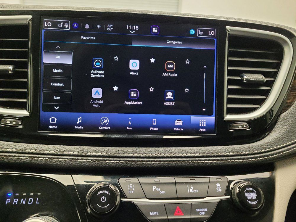 Used 2023 Chrysler Pacifica Limited FWD image 25