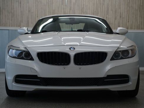 Used 2012 BMW Z4 sDrive28i RWD image 3