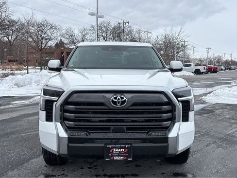 Used 2022 Toyota Tundra Limited image 8