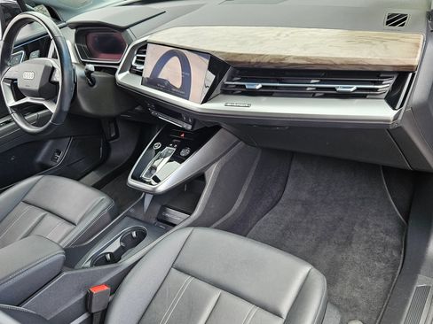 Used 2023 Audi Q4 e-tron Premium Plus w/ Premium Plus RWD image 31