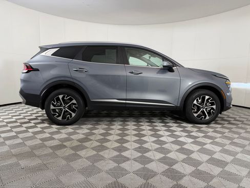 Used 2024 Kia Sportage EX AWD/4WD image 8