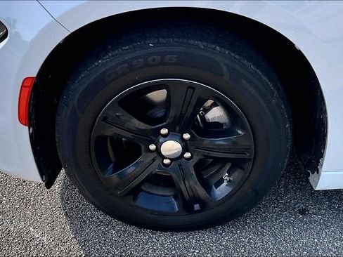 Used 2022 Dodge Charger SXT RWD image 8
