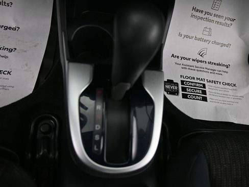 Used 2015 Honda Fit LX image 22