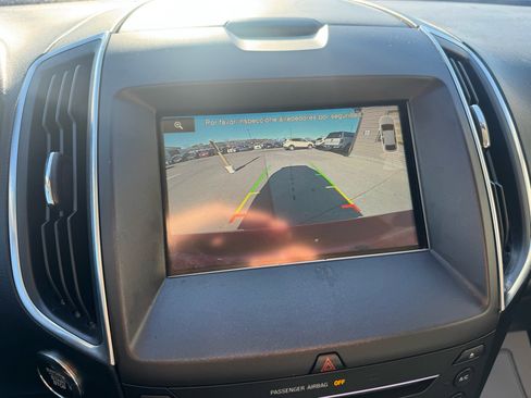 Used 2015 Ford Edge Titanium image 22