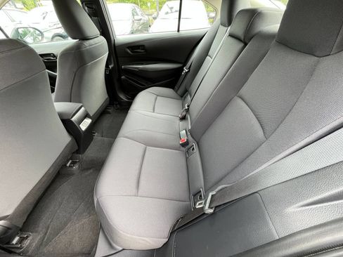 Used 2025 Toyota Corolla LE FWD image 25