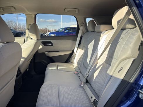 Used 2021 Nissan Rogue SV image 30