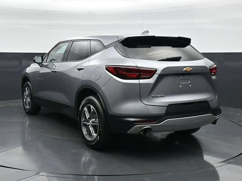 Used 2025 Chevrolet Blazer LT FWD image 8