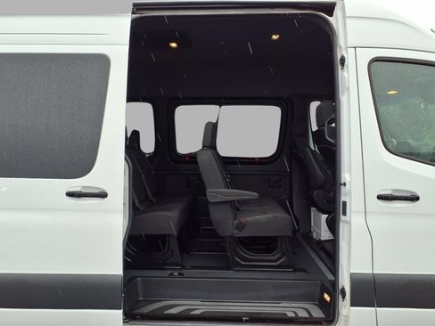 Used 2024 Mercedes-Benz Sprinter 2500 image 20