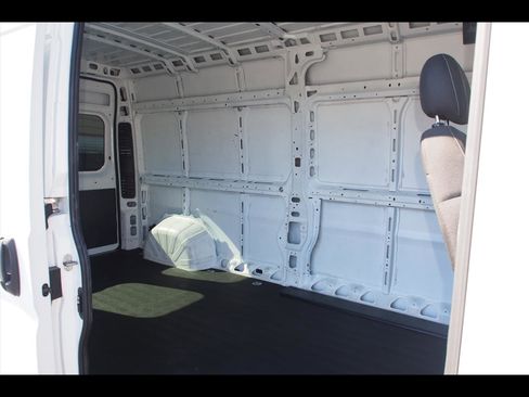 Used 2023 RAM ProMaster 2500 image 14