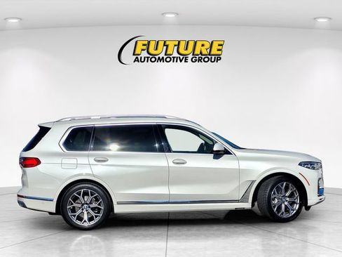 Used 2022 BMW X7 xDrive40i w/ Premium Package AWD/4WD image 3