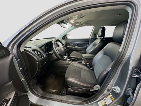 Used 2024 Mitsubishi Outlander Sport SE image 13