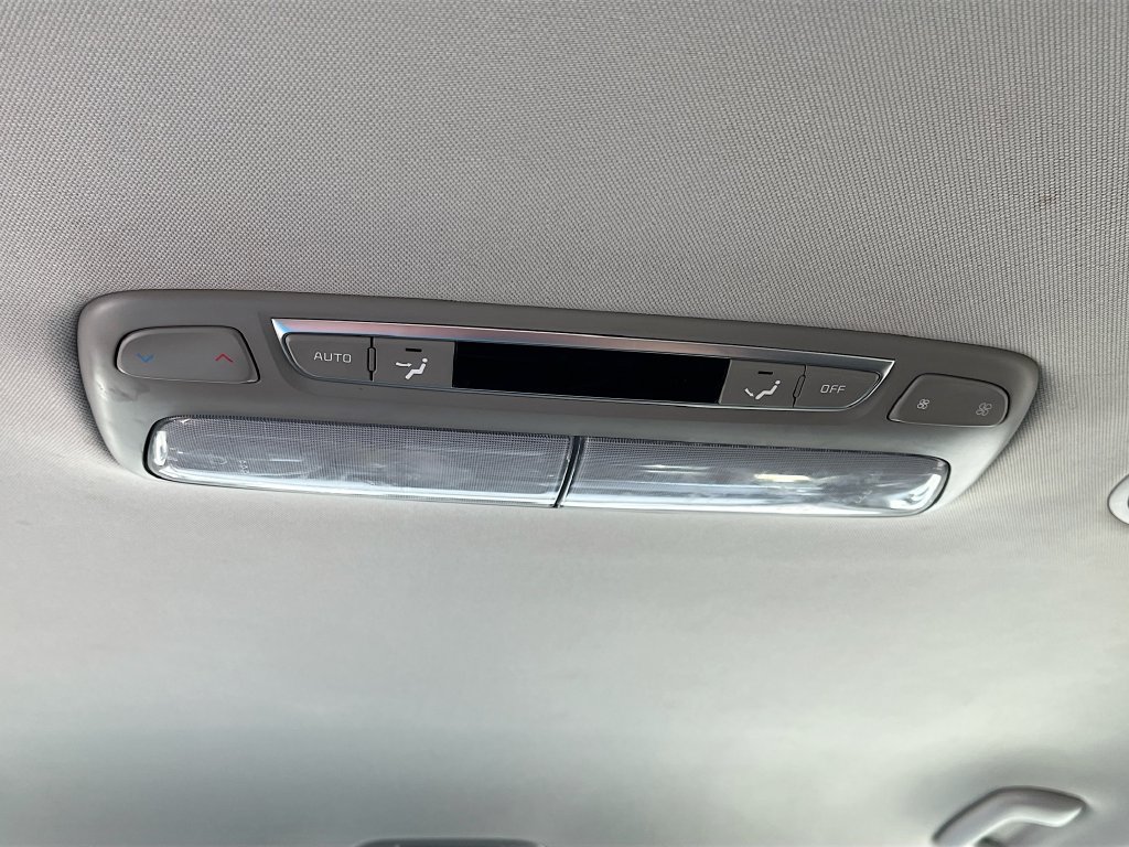 Used 2022 Kia Telluride LX AWD/4WD image 24