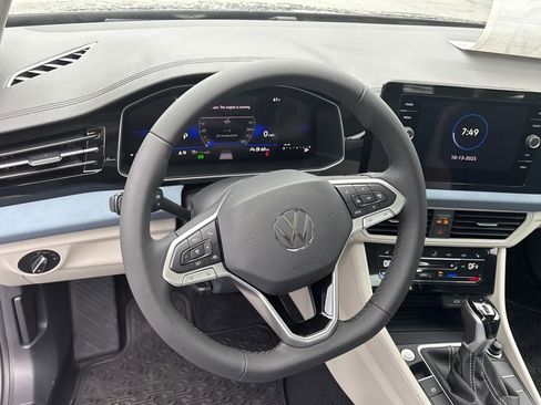 New 2026 Volkswagen Jetta SE FWD image 14