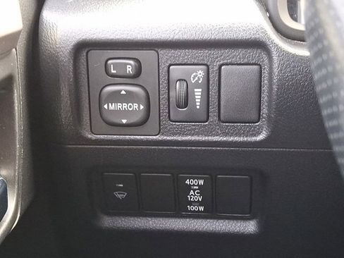 Used 2018 Toyota 4Runner SR5 image 27