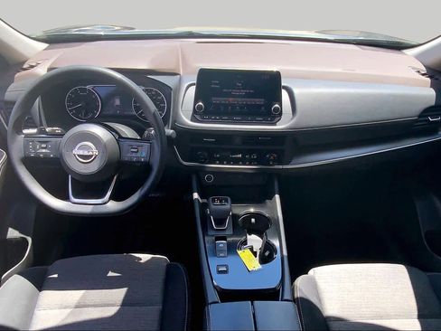 Used 2023 Nissan Rogue SV FWD image 16