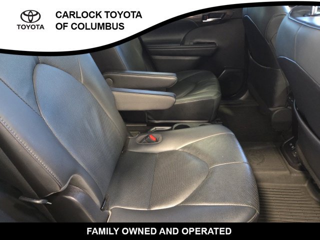 Used 2021 Toyota Highlander Limited AWD/4WD image 18