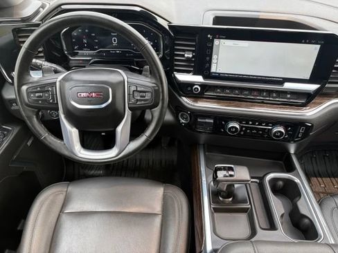 Used 2024 GMC Sierra 1500 Elevation w/ Elevation Premium Package AWD/4WD image 3