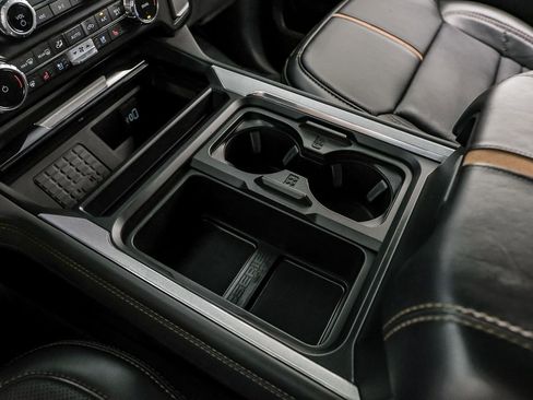 Used 2024 Ford F350 Platinum image 25