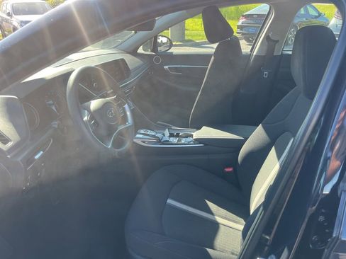 Used 2023 Hyundai Sonata SEL w/ Preferred Accessory Package FWD image 9