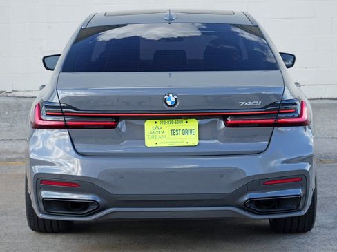 Used 2022 BMW 740i w/ M Sport Package RWD image 56