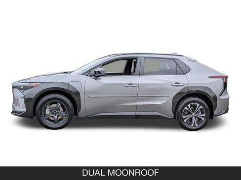 Used 2025 Toyota bZ4X AWD w/ Weather Package image 5