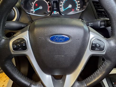 Used 2015 Ford Fiesta SE FWD image 29