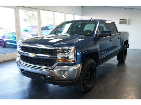 Used 2017 Chevrolet Silverado 1500 LT w/ All Star Edition image 3