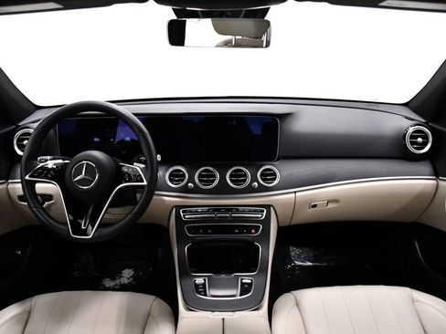 Used 2022 Mercedes-Benz E 350 4MATIC Sedan image 8