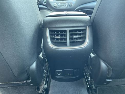 Used 2018 Chevrolet Malibu LT w/ Redline Edition image 22