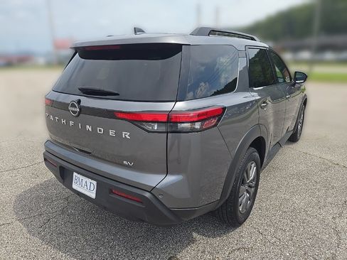 Used 2024 Nissan Pathfinder SV FWD image 13
