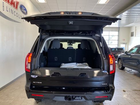 New 2026 Ford Expedition Max Active AWD/4WD image 9
