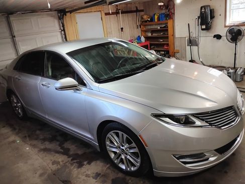 Used 2016 Lincoln MKZ FWD image 14