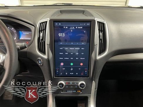 Used 2024 Ford Edge SEL image 16