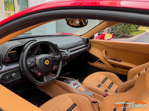 Used 2011 Ferrari 458 Italia Coupe RWD image 2