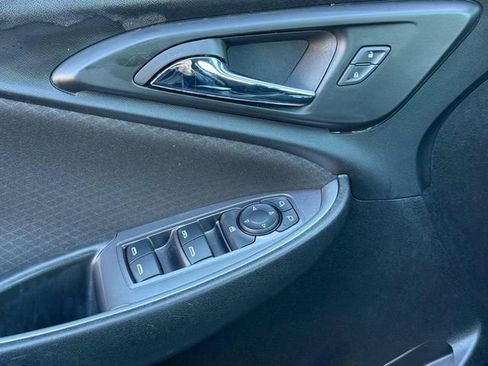 Used 2023 Chevrolet Malibu LT image 24