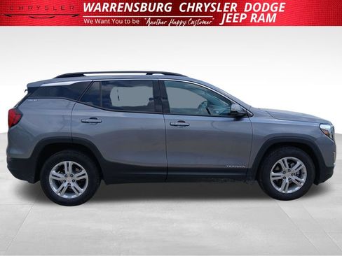 Used 2019 GMC Terrain SLE FWD image 2