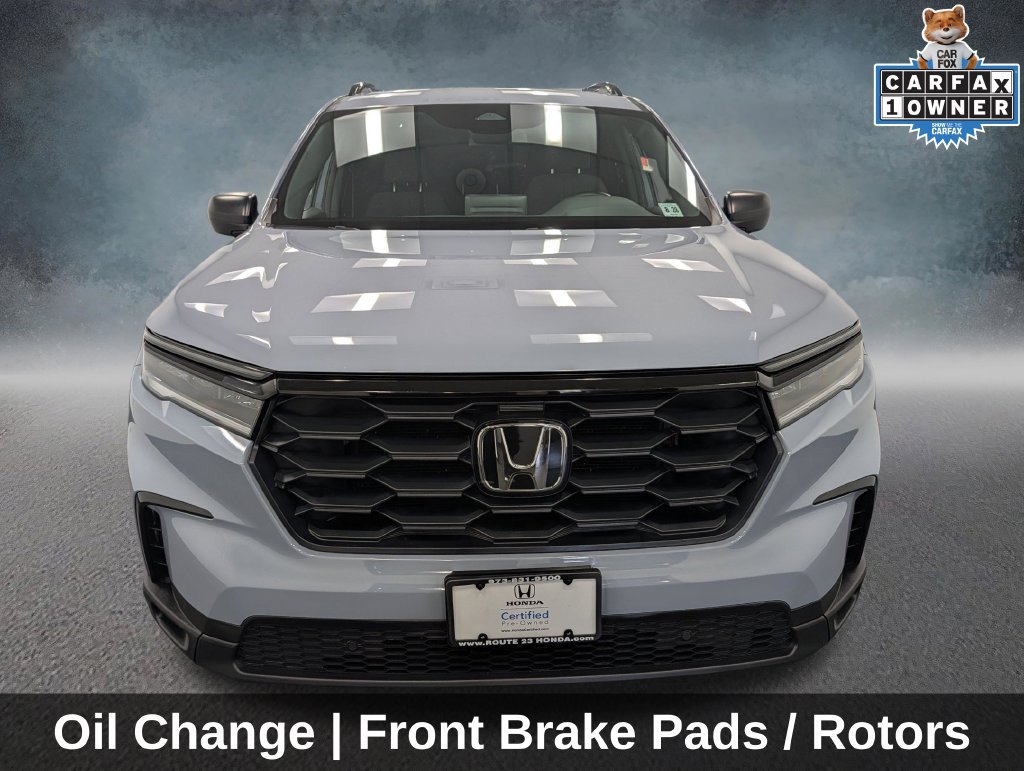 Used 2023 Honda Pilot Sport image 2