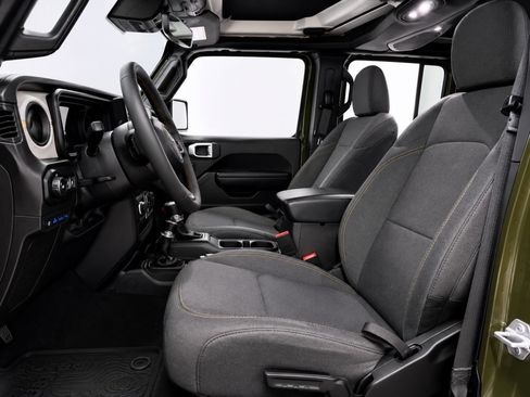 Used 2024 Jeep Wrangler Unlimited w/ Convenience Group AWD/4WD image 14