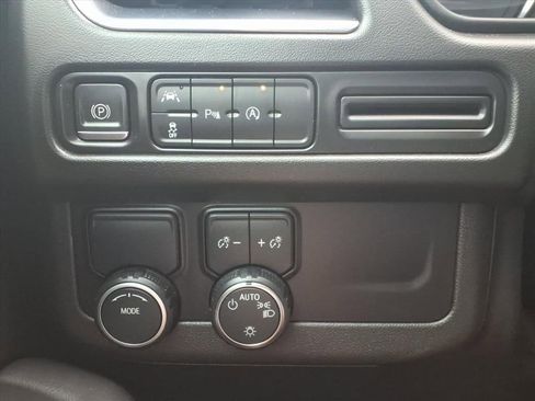 Used 2023 Chevrolet Tahoe LS RWD image 20