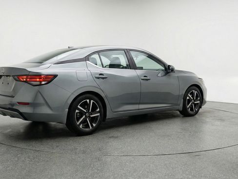 Used 2025 Nissan Sentra SV FWD image 9
