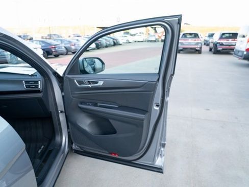 New 2026 Volkswagen Atlas Cross Sport SEL Premium R-Line image 15