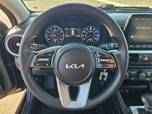 Used 2024 Kia Forte LXS image 17