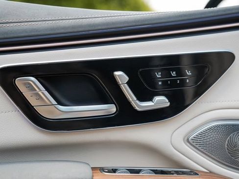 Used 2023 Mercedes-Benz EQS 580 4MATIC Sedan image 51