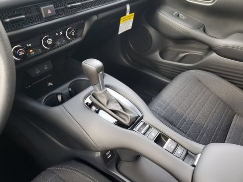 New 2027 Honda HR-V LX image 18