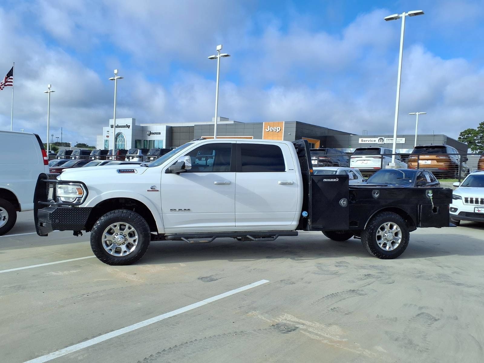 Used 2020 RAM 3500 Laramie AWD/4WD image 8