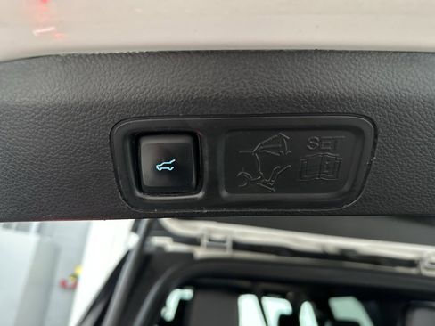 Used 2020 Ford Expedition XLT w/ Equipment Group 202A image 39